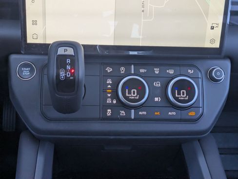 New 2026 Land Rover Defender 110 X-Dynamic SE image 16