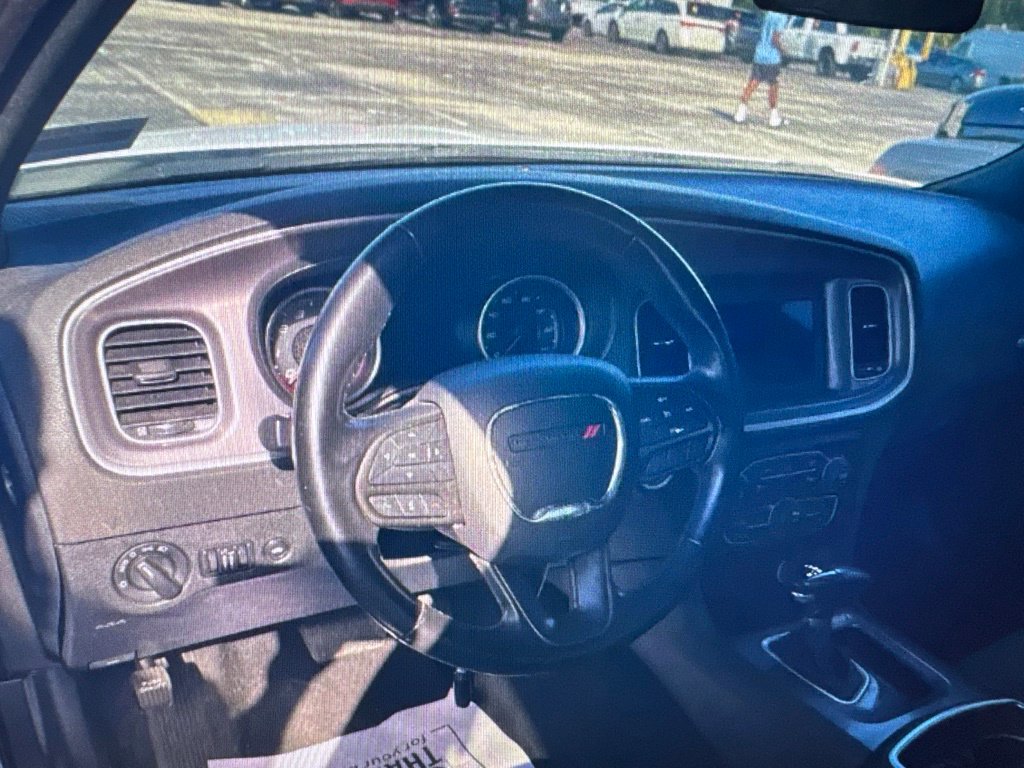 Used 2022 Dodge Charger SXT RWD image 5