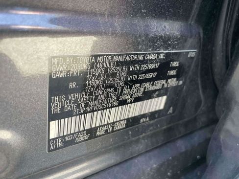 Used 2025 Toyota RAV4 XLE AWD/4WD image 21