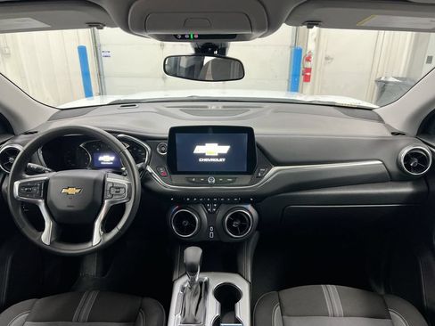 Used 2025 Chevrolet Blazer LT AWD/4WD image 10