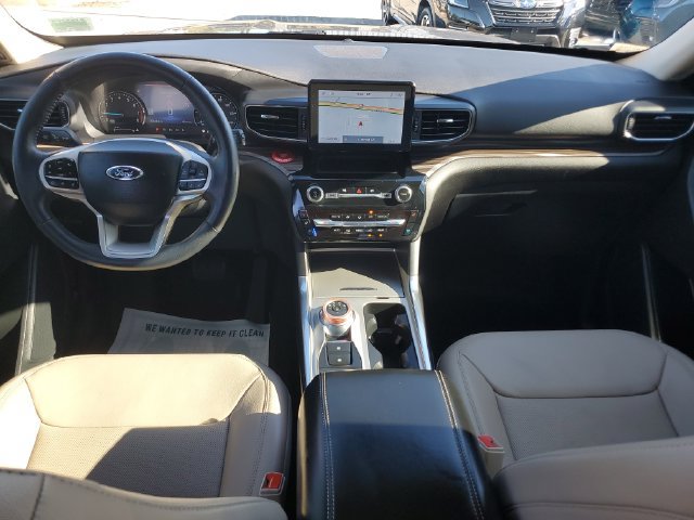 Used 2022 Ford Explorer Limited w/ Equipment Group 301A AWD/4WD image 18