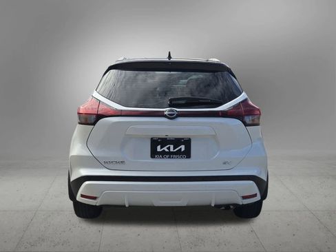 Used 2022 Nissan Kicks SV image 5