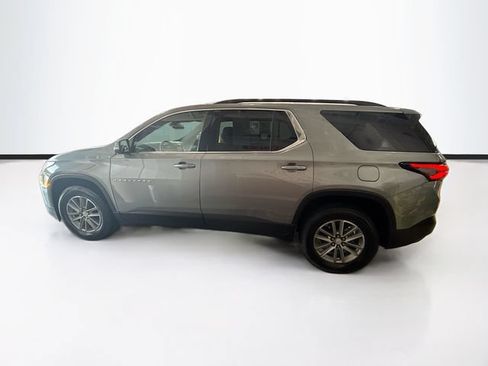 Used 2023 Chevrolet Traverse LT FWD image 9