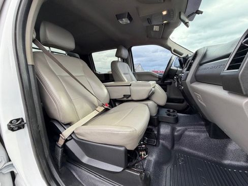 Used 2017 Ford F250 XL w/ Power Equipment Group image 8