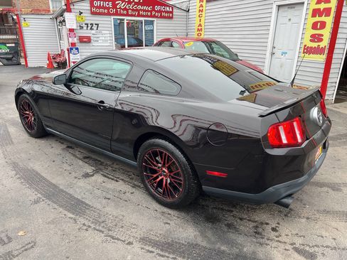 Used 2012 Ford Mustang Premium image 6
