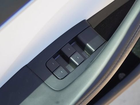 Used 2025 Tesla Model 3 Long Range RWD image 17