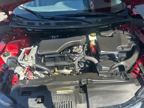 Used 2021 Nissan Rogue Sport S image 23