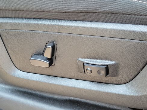 Used 2025 RAM 2500 Big Horn AWD/4WD image 8