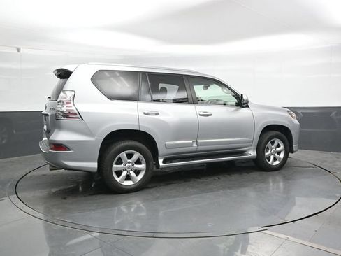 Used 2017 Lexus GX 460 w/ Navigation Package AWD/4WD image 2