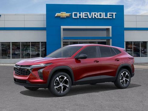 New 2026 Chevrolet Trax RS w/ Sunroof Package FWD image 2