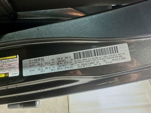 Used 2017 Jeep Wrangler Unlimited Sahara image 29