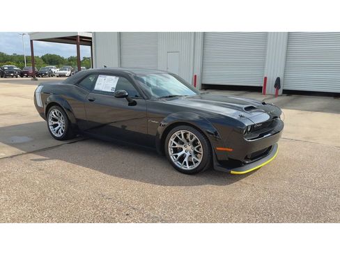 Used 2023 Dodge Challenger SRT Hellcat Redeye image 2