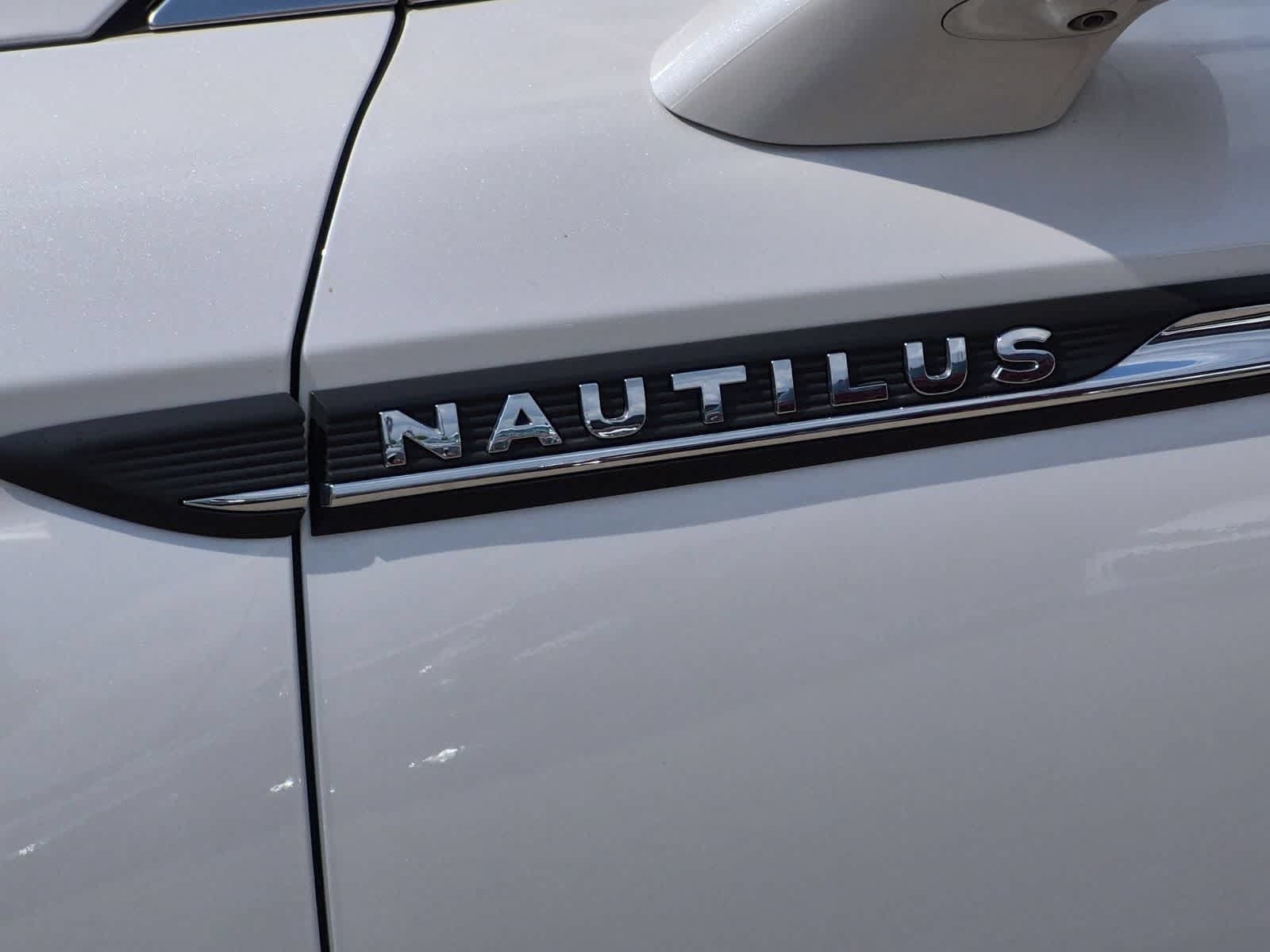 Used 2019 Lincoln Nautilus Reserve AWD/4WD image 13