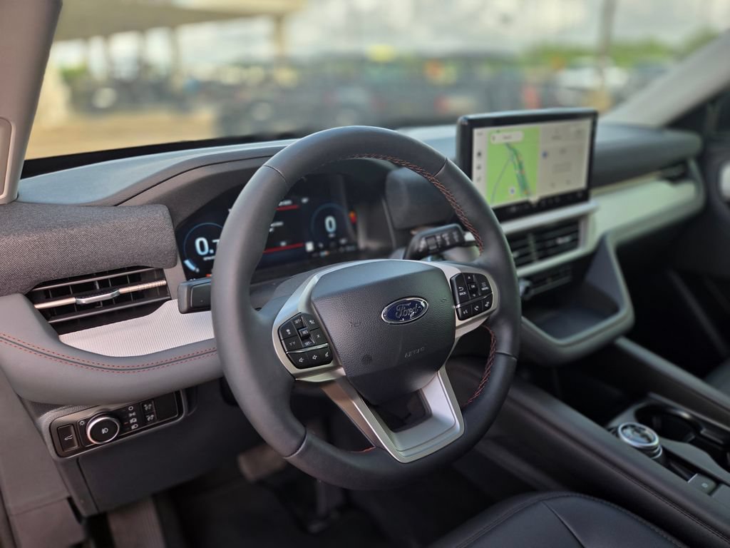 New 2026 Ford Explorer Active w/ Active Comfort Package RWD image 17