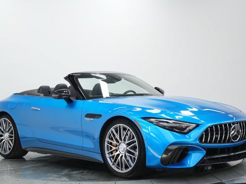 Used 2025 Mercedes-Benz SL 63 AMG S e Performance 4MATIC image 3