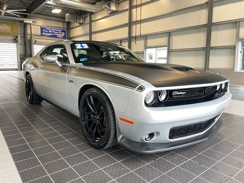 Used 2023 Dodge Challenger R/T Scat Pack w/ T/A Package image 1