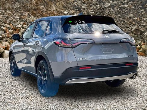 Used 2024 Honda HR-V Sport image 11