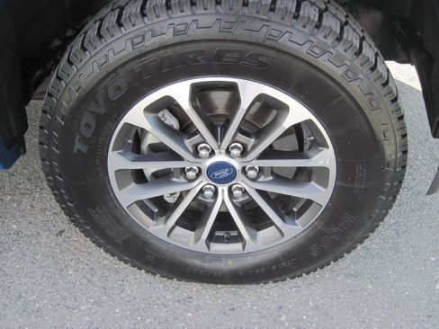 Used 2019 Ford F150 XLT w/ Equipment Group 302A Luxury AWD/4WD image 3