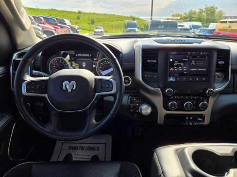 Used 2022 RAM 1500 Laramie AWD/4WD image 18