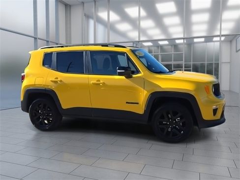 Used 2023 Jeep Renegade Altitude image 9