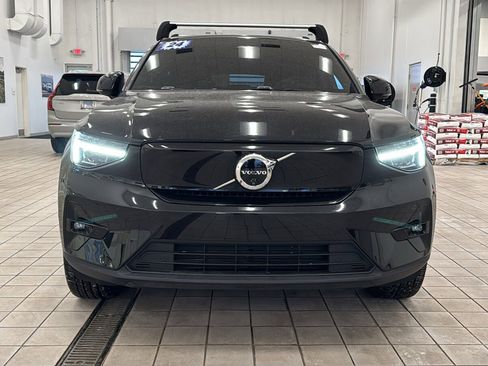 Used 2024 Volvo C40 P8 Recharge Ultimate w/ Protection Package Premier image 10