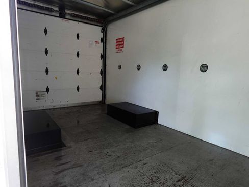 Used 2022 Ford Transit 350 DRW RWD image 25