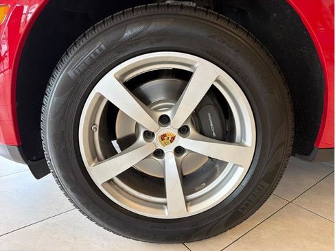 Used 2019 Porsche Macan AWD/4WD image 35