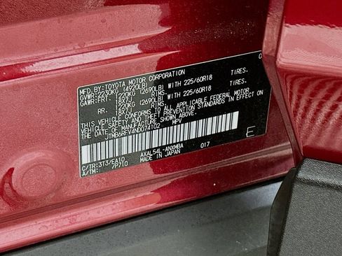 Used 2022 Toyota RAV4 XLE Premium AWD/4WD image 27