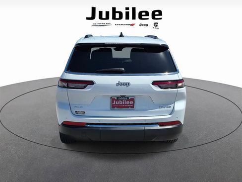 Used 2025 Jeep Grand Cherokee L Limited w/ Trailer Tow Package AWD/4WD image 3
