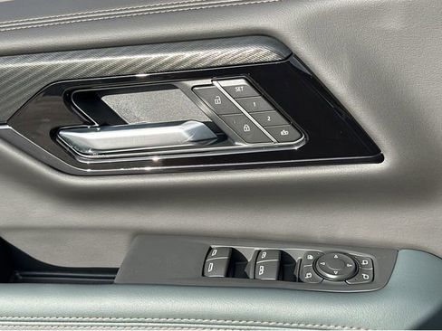 New 2026 GMC Yukon XL AT4 w/ AT4 Premium Plus Package image 34