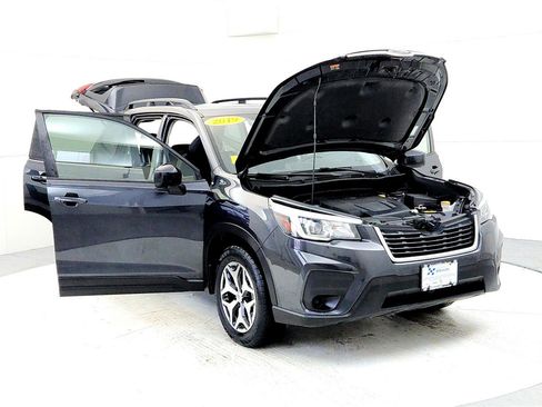 Used 2019 Subaru Forester Premium image 9