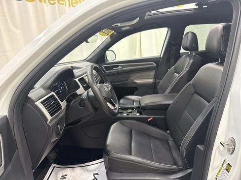 Used 2022 Volkswagen Atlas Cross Sport SE AWD/4WD image 12