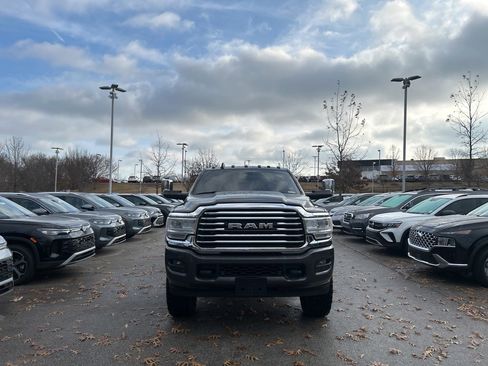 Used 2020 RAM 2500 Limited image 8