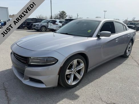 Used 2018 Dodge Charger R/T image 1