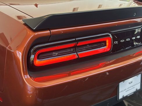 Used 2022 Dodge Challenger SRT Hellcat RWD image 11