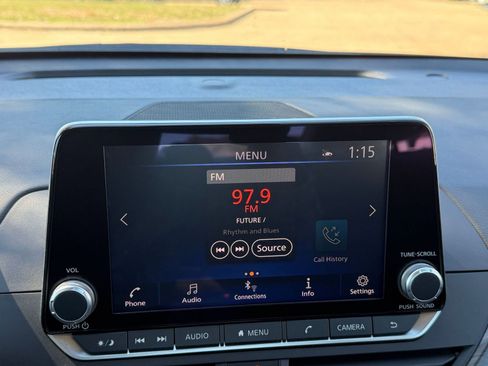 Used 2025 Nissan Altima 2.5 SV image 20