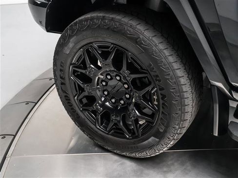 Used 2024 GMC Hummer EV 2X image 10