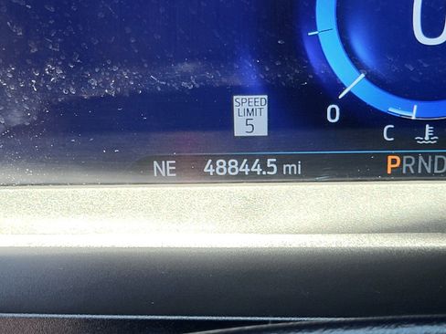 Used 2023 Ford Explorer King Ranch w/ Technology Package image 31