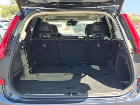 Used 2018 Volvo XC90 T6 Momentum w/ Convenience Package AWD/4WD image 12