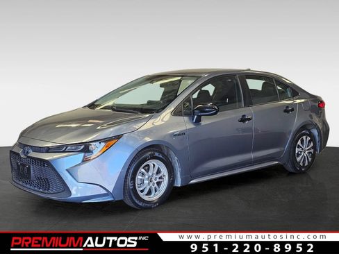 Used 2021 Toyota Corolla LE w/ Carpet Mat Package (TMS) FWD image 1