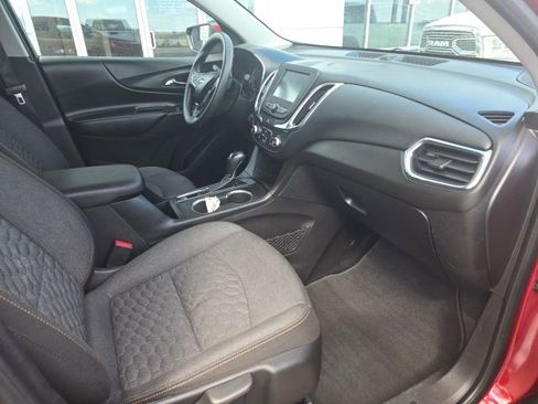 Used 2018 Chevrolet Equinox LT image 4