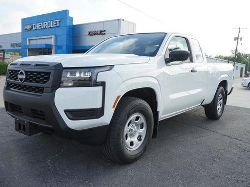 Used 2026 Nissan Frontier S RWD image 1