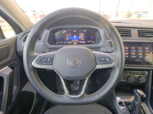 Used 2024 Volkswagen Tiguan S image 37