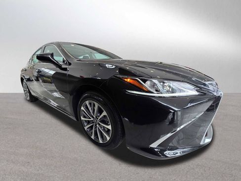 New 2025 Lexus ES 350 image 2