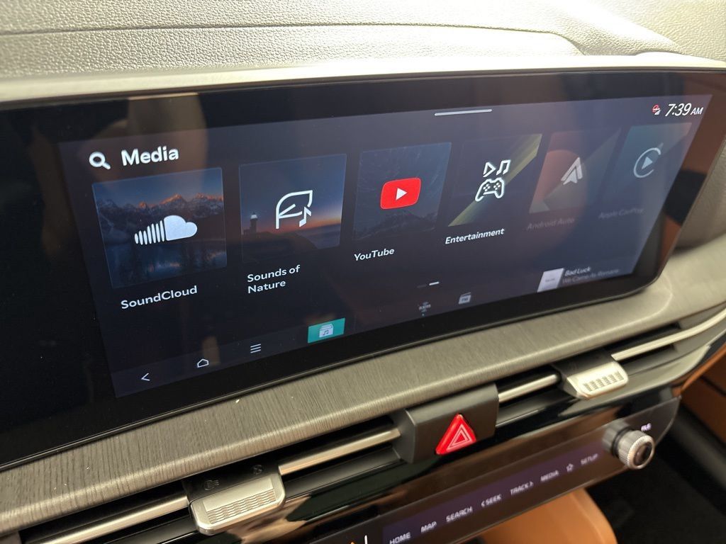 New 2026 Kia Sportage X-Line w/ X-Line Technology Package AWD/4WD image 40