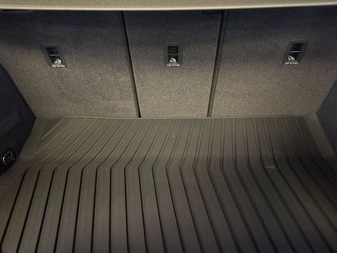 New 2025 Audi Q6 e-tron Premium Plus image 14