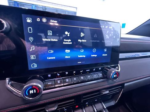 Used 2024 Chevrolet Colorado Z71 w/ Z71 Convenience Package 2 image 23