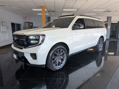 New 2025 Ford Expedition Max Platinum w/ Stealth Performance Package AWD/4WD image 6