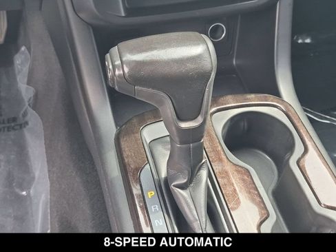 Used 2019 GMC Canyon SLE w/ Elevation Edition AWD/4WD image 7