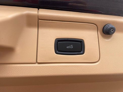 Used 2013 Porsche Panamera 4 Platinum Edition image 19